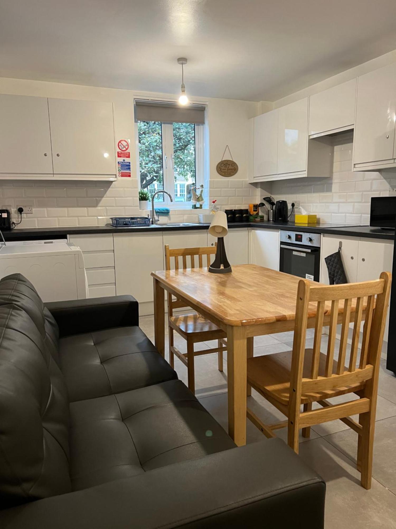 Lovely Double Rooms In Euston & Square In Central ลอนดอน ภายนอก รูปภาพ