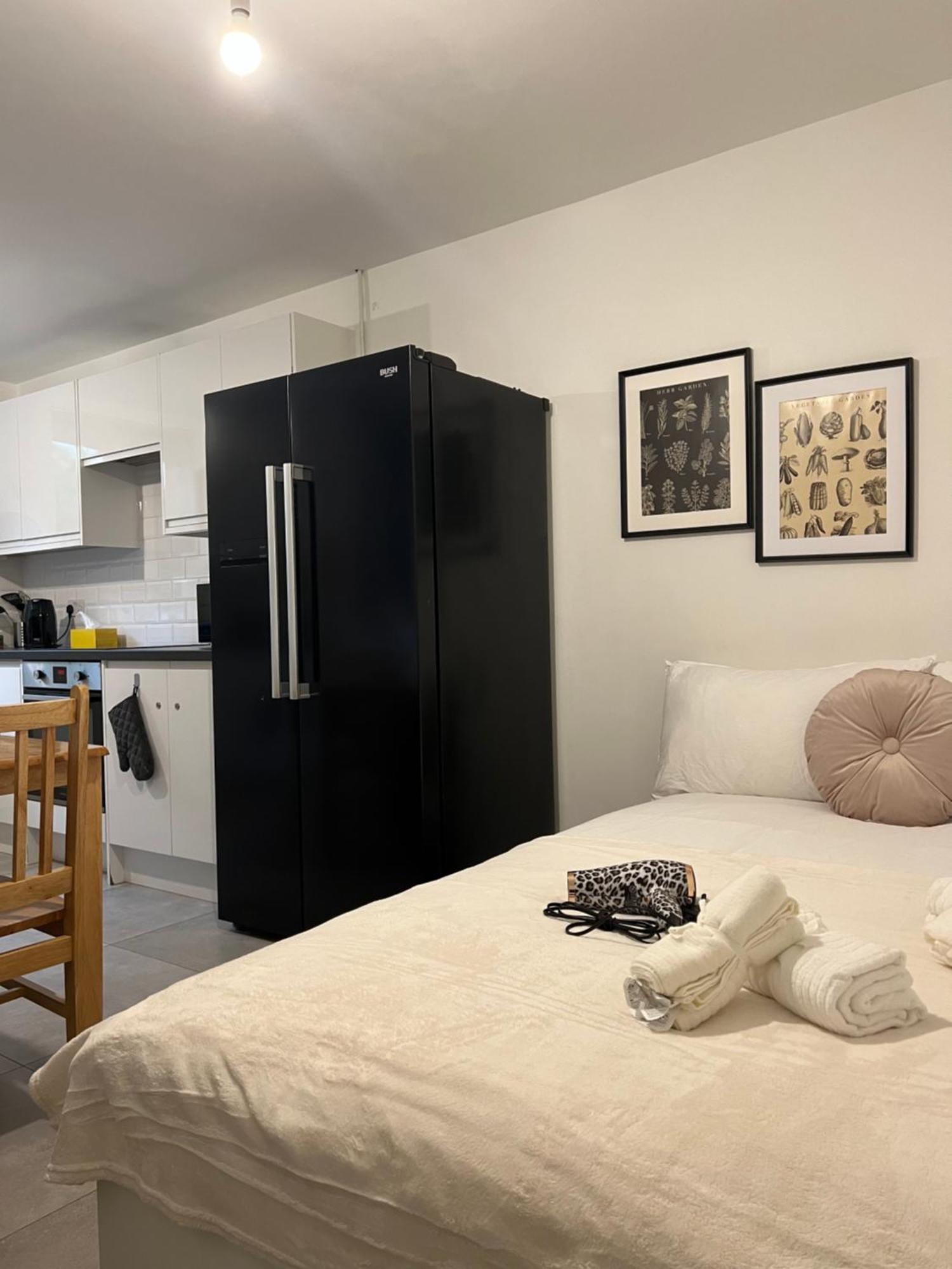 Lovely Double Rooms In Euston & Square In Central ลอนดอน ภายนอก รูปภาพ
